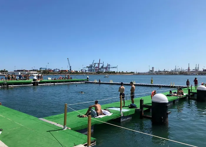 Port Beach * فالنسيا